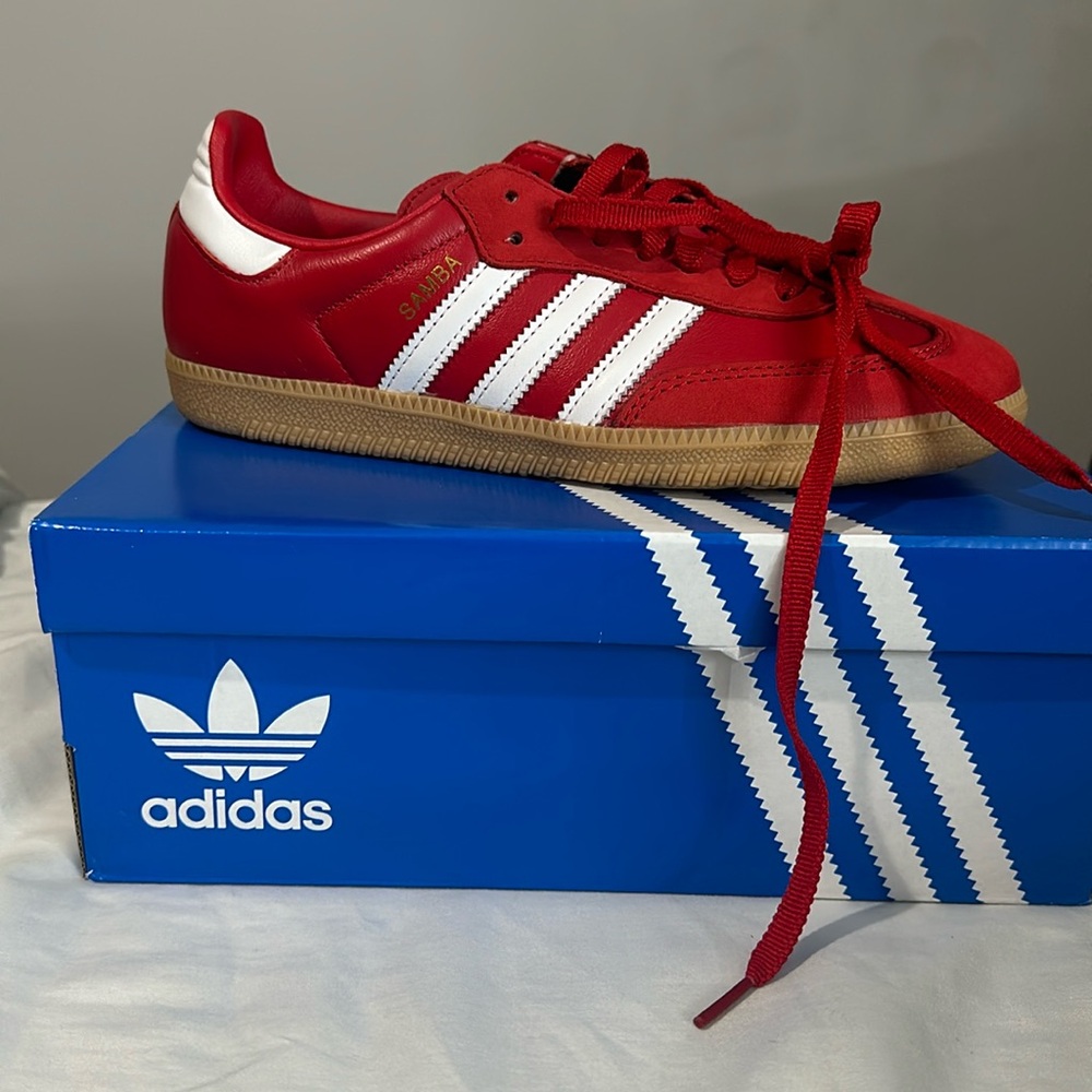 Sambas OG Better Scarlet. Brand new. women’s 7.5